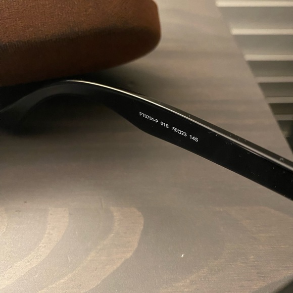 Tom Ford Sunglasses FT 0751 - Picture 3 of 3